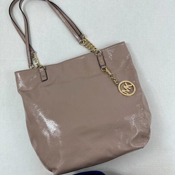 Michael Kors Pink Leather Gold Chain Shoulder Bag - Picture 5 of 13